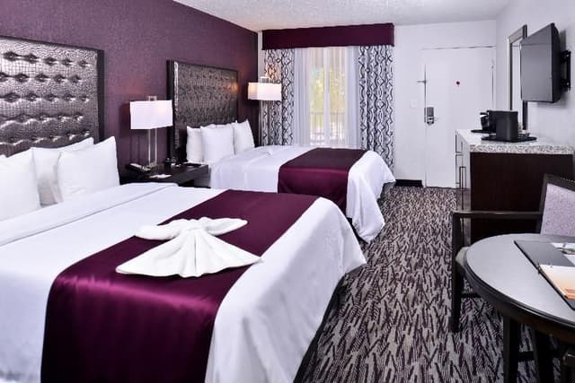 DOUBLE QUEEN SIZE BED