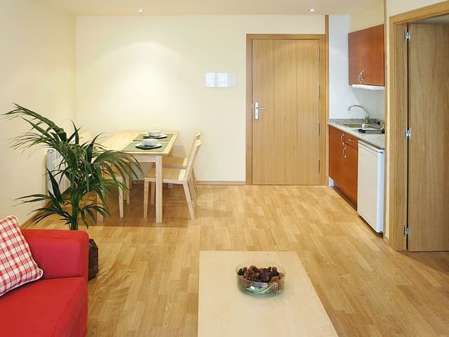 APARTMENT CAPACITY 3