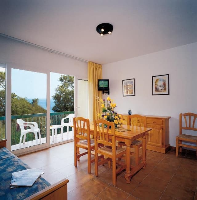 APARTMENT CAPACITY 4 TWO BEDROOMS