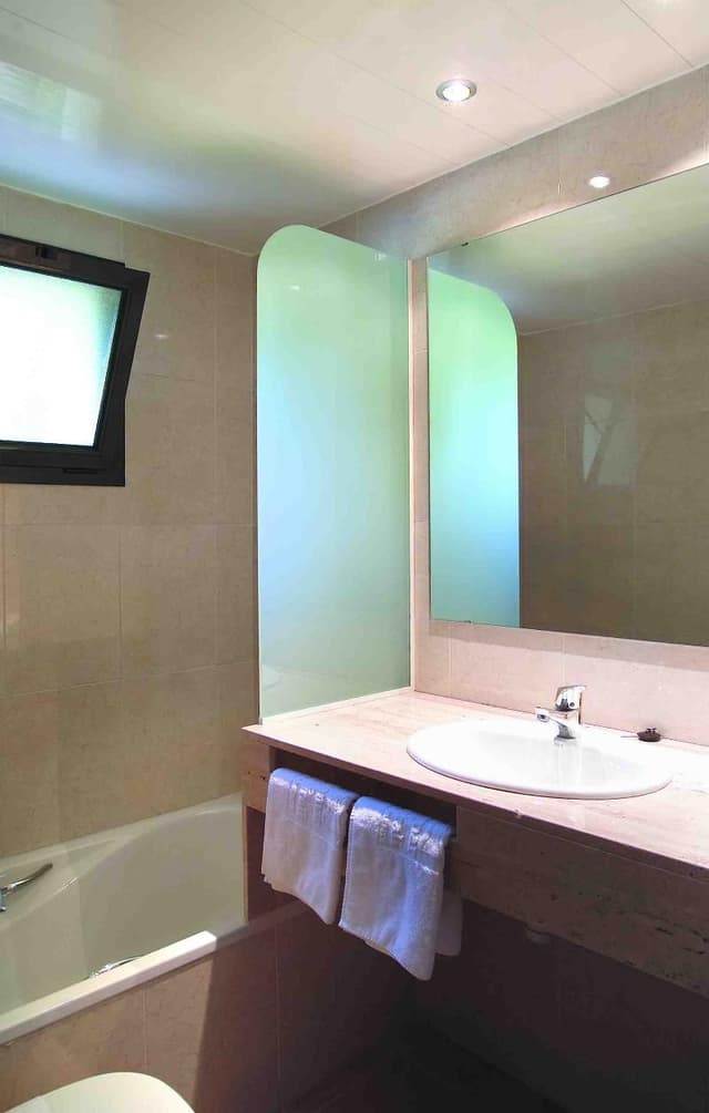 APARTMENT CAPACITY 6 TWO BEDROOMS