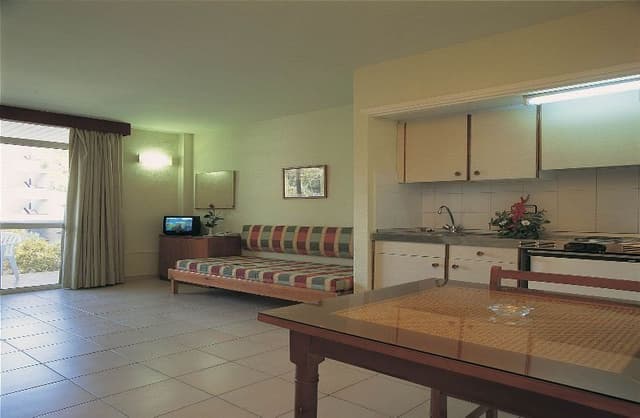 APARTMENT CAPACITY 4