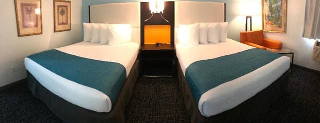 DOUBLE KING SIZE BED