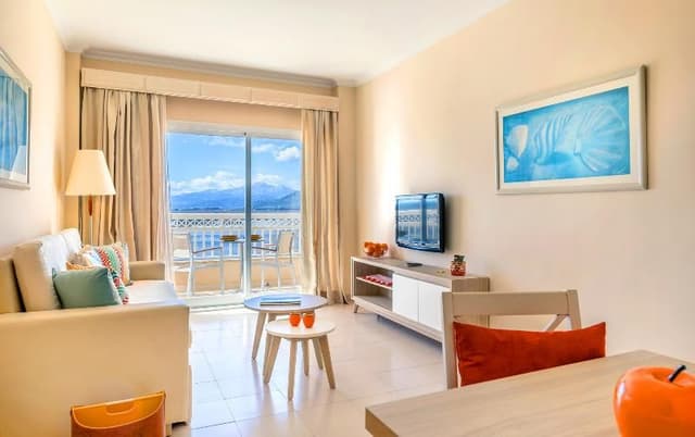 APARTMENT PREMIUM