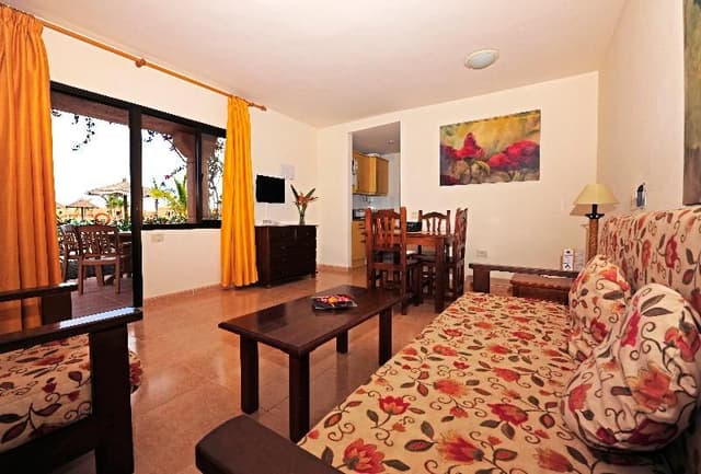 APARTMENT CAPACITY 2 ONE BEDROOM