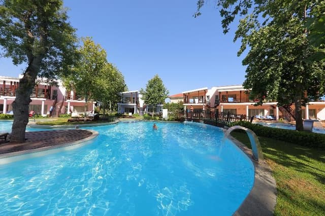 VILLA POOL VIEW