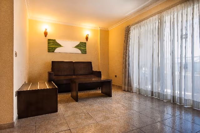 Double or Twin ONE BEDROOM