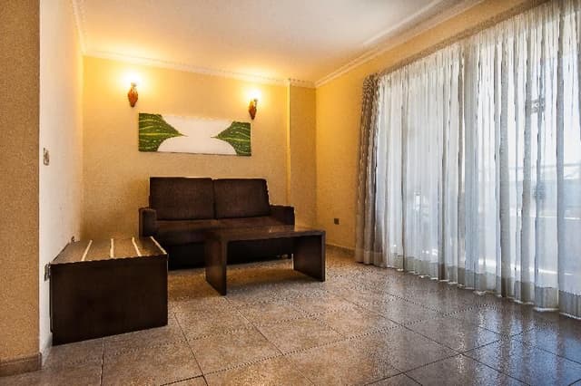 Double or Twin ONE BEDROOM