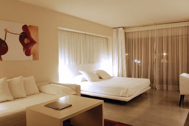 JUNIOR SUITE CAPACITY 1
