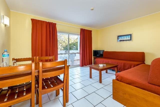 APARTMENT ONE BEDROOM