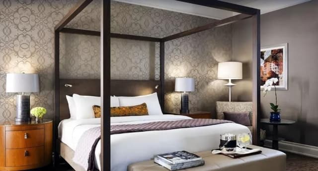 SUITE KING SIZE BED
