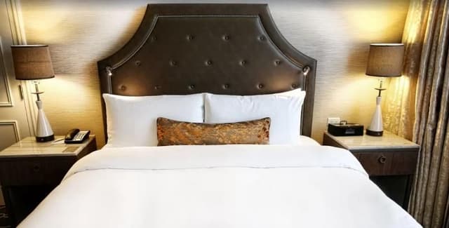 SUITE KING BED ONE BEDROOM 