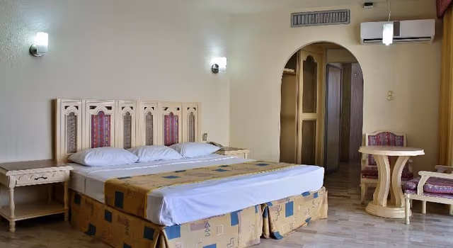 DOUBLE KING SIZE BED