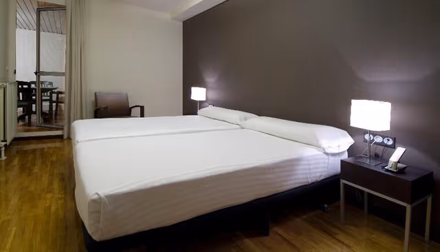 APARTMENT CAPACITY 4 TWO BEDROOMS