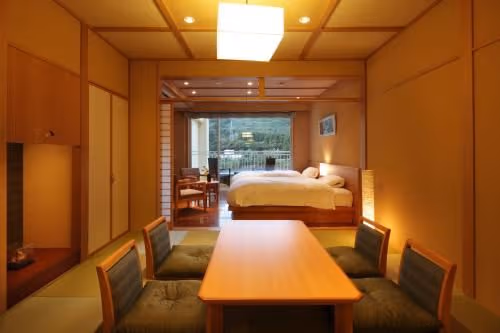 Twin Room with Bathroom