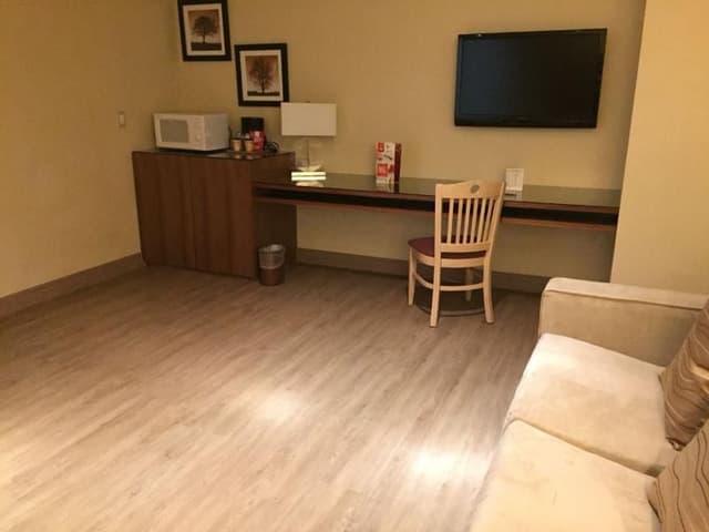 SUITE KING SIZE BED