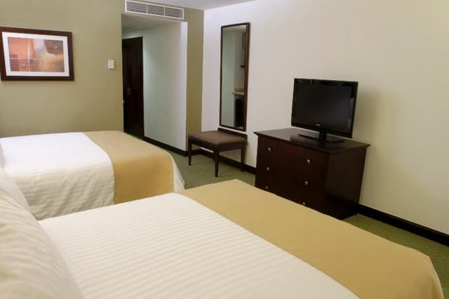 DOUBLE TWO DOUBLE BEDS