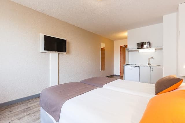 STUDIO TWO BEDS