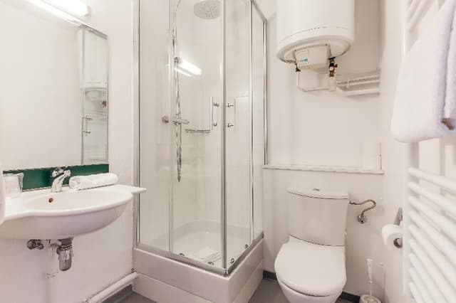 STUDIO TWO BEDS