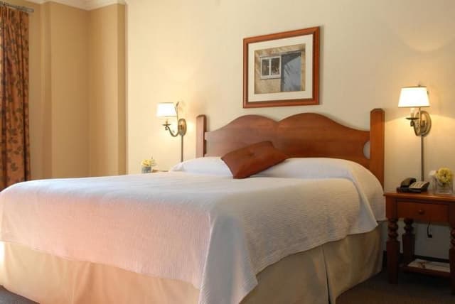 SUITE ONE BEDROOM