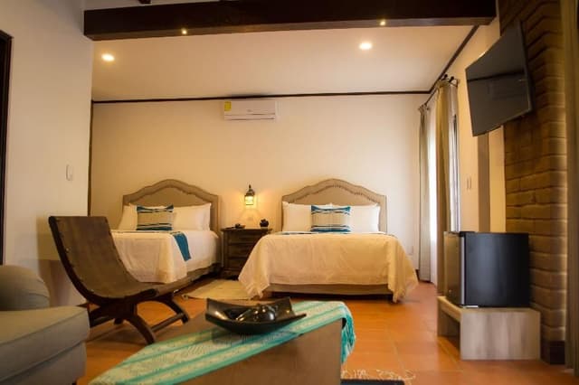 JUNIOR SUITE TWO QUEEN BEDS