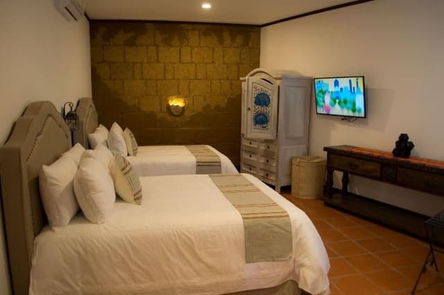 JUNIOR SUITE TWO QUEEN BEDS