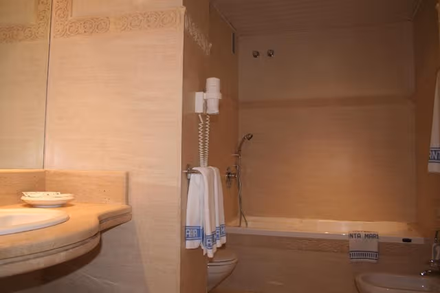 JUNIOR SUITE CAPACITY 2