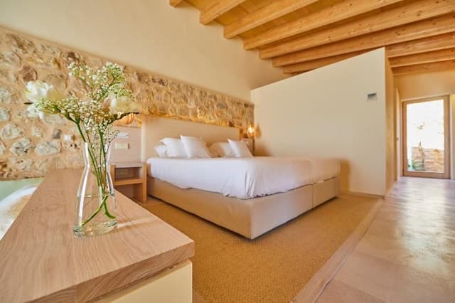 VILLA DELUXE