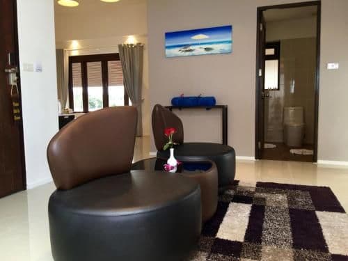 Deluxe Twin Suite with Partial Sea View