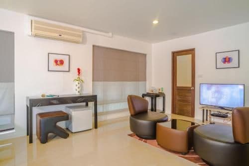 Deluxe Two-Bedroom Suite