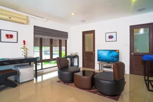 Deluxe Two-Bedroom Suite