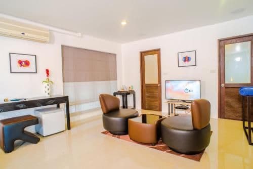 Deluxe Two-Bedroom Suite