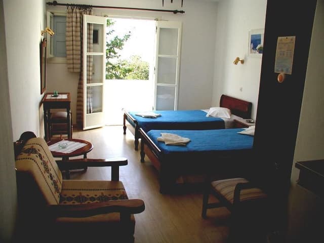 STUDIO CAPACITY 3