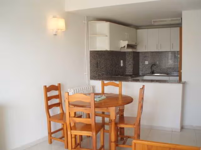 APARTMENT CAPACITY 6 TWO BEDROOMS