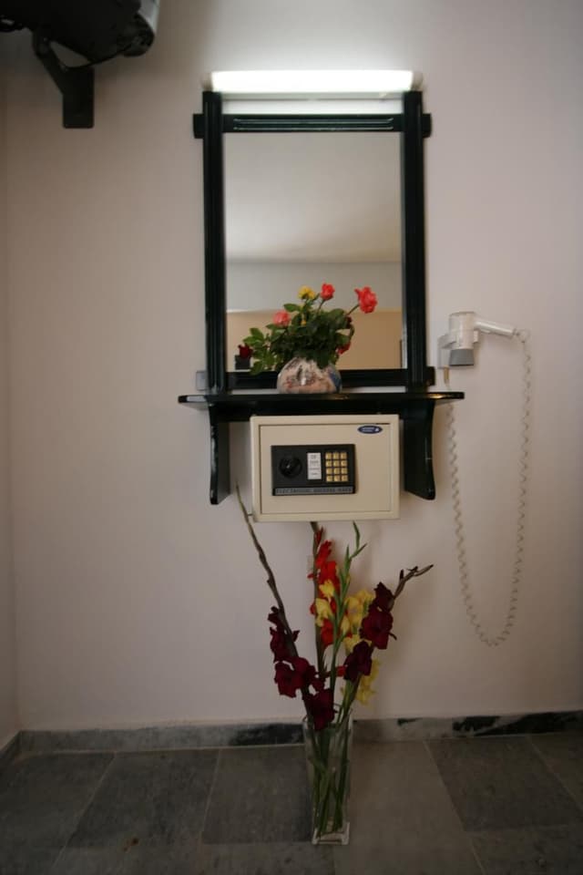 STUDIO CAPACITY 3
