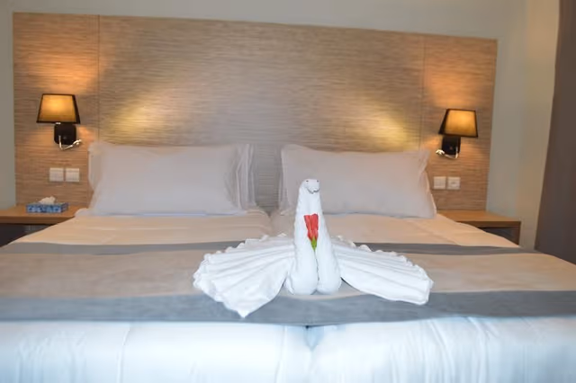 SUITE WITH KITCHENETTE