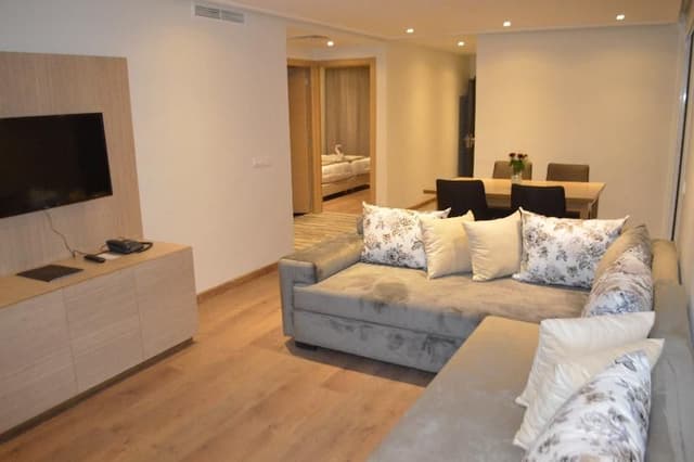 SUITE WITH KITCHENETTE