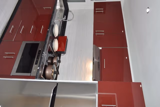SUITE WITH KITCHENETTE