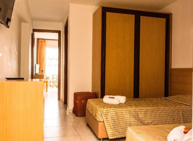 JUNIOR SUITE SIDE SEA VIEW