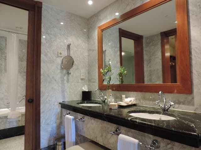 SUITE EXECUTIVE