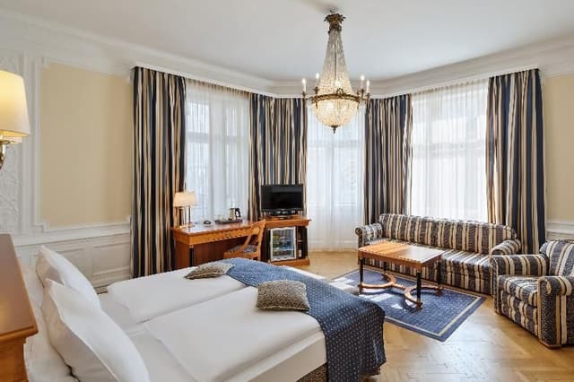 JUNIOR SUITE EXECUTIVE