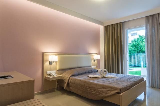 APARTMENT SUPERIOR