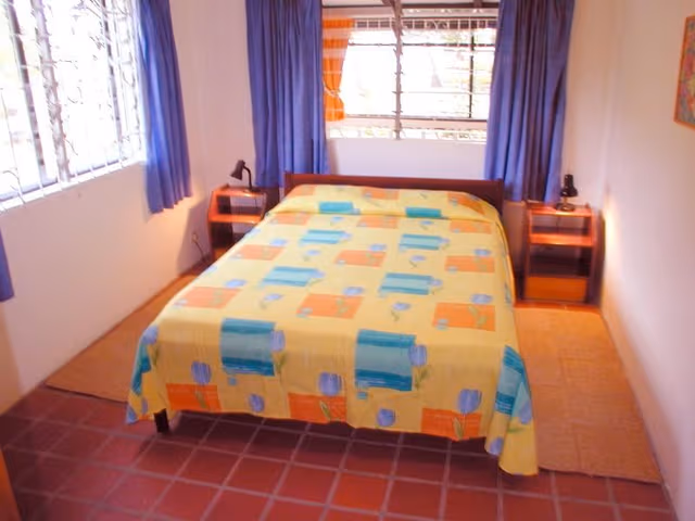 HOUSE TWO BEDROOMS
