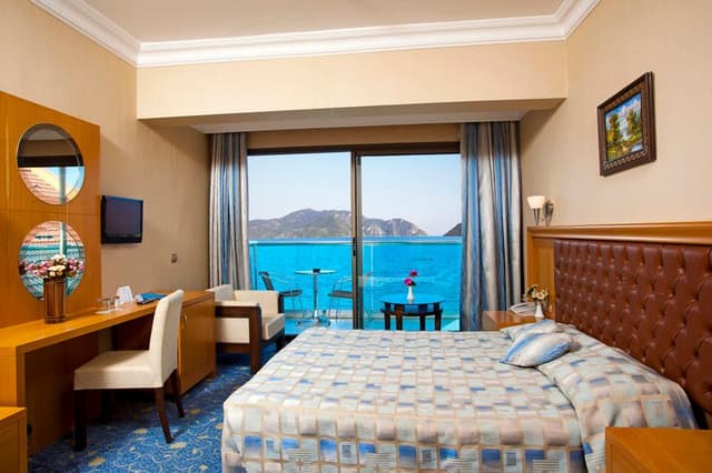 DOUBLE SEA VIEW