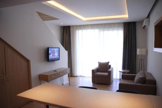 FAMILY ROOM DUPLEX