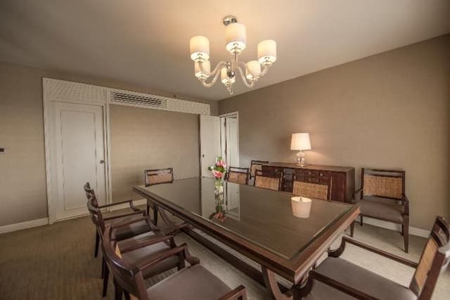 SUITE KING SIZE BED