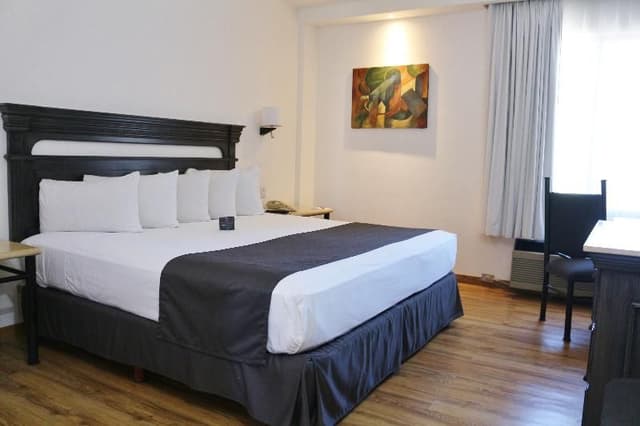 DOUBLE KING SIZE BED