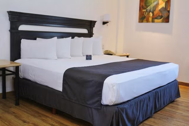 DOUBLE KING SIZE BED