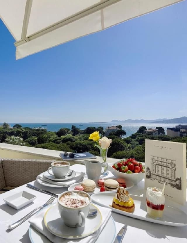 SUITE DELUXE SEA VIEW