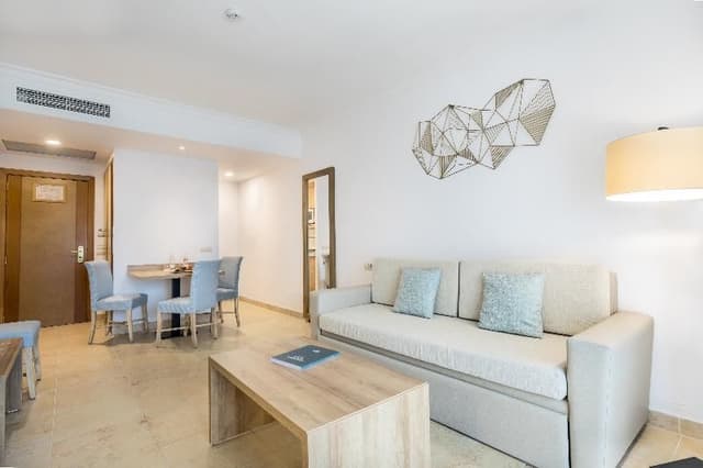 APARTMENT SUPERIOR