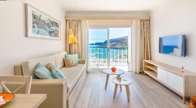 APARTMENT SEA VIEW